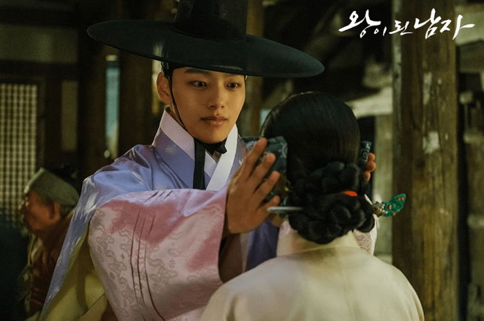 추위에 벌벌 떠는 이세영 핫팩으로 녹여주는 ‘쏘스윗’ 여진구