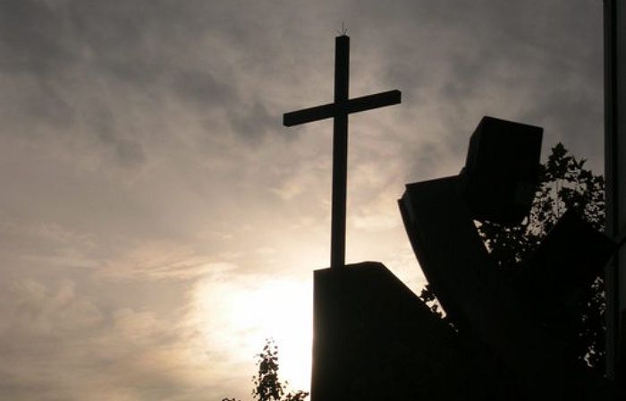 교회에서 함께 자던 4살 동생 폭행해 ‘뇌사’ 빠트린 여중생