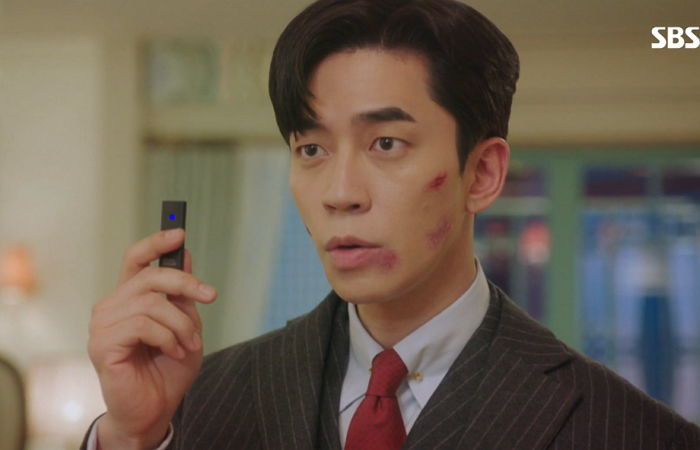 장나라가 모아온 증거 모조리 불태운 뒤 ‘강제 키스’ 해버린 ‘싸패’ 신성록