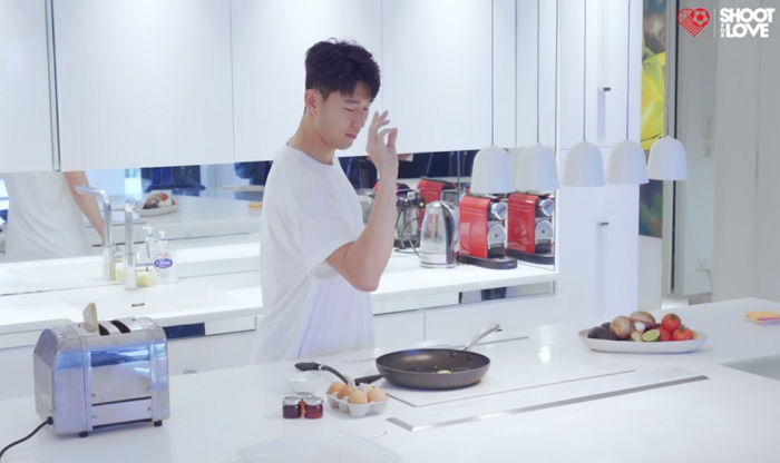 “햄은 역시 토튼햄이지!”···아재 개그 후 ‘현타’ 와 부끄러워 어쩔 줄 몰라하는 손흥민