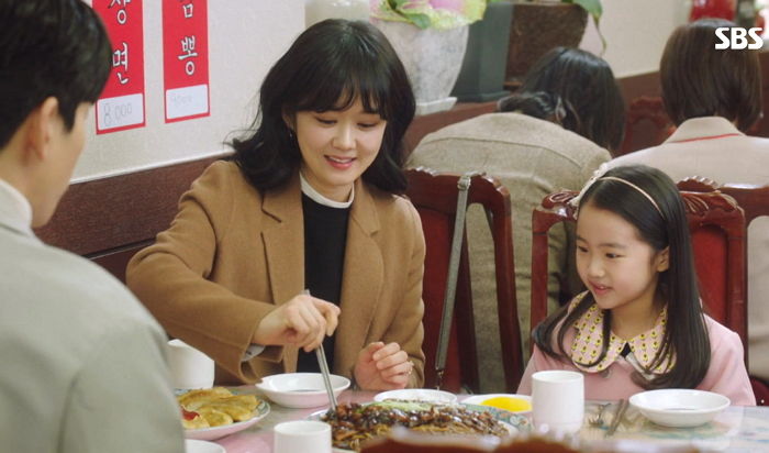 “아~” 짜장면 먹여달라며 장나라 앞에서 입 ‘쫙’ 벌린 ‘주접킹’ 신성록