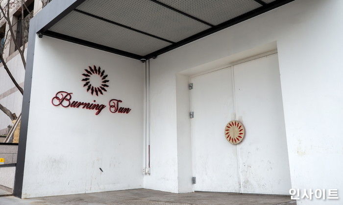 “경찰, 버닝썬에 뒷돈 받고 미성년자 출입 눈 감아줬다”