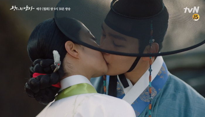 “다시는 혼자 눈물짓지 마시오”…영원 약속하며 ‘애틋 키스’한 여진구♥이세영