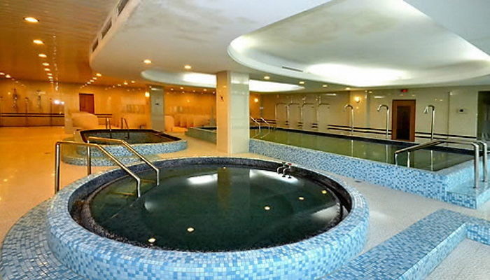 “목욕탕서 공용 드라이기로 자꾸 ‘아래쪽’ 말리는 사람들 때문에 불쾌합니다”