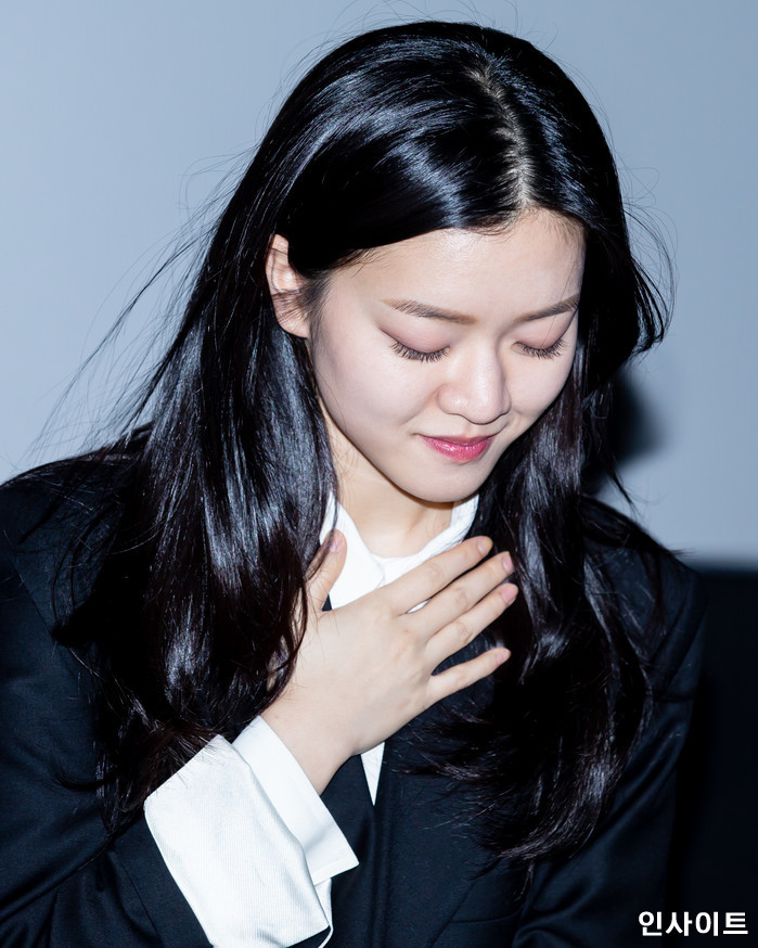 배우 고아성이 1일 오후 서울 롯데시네마 홍대점에서 열린 영화 '항거 : 유관순 이야기' 무대인사에 참석해 포즈를 취하고 있다. / 사진=고대현 기자 daehyun@