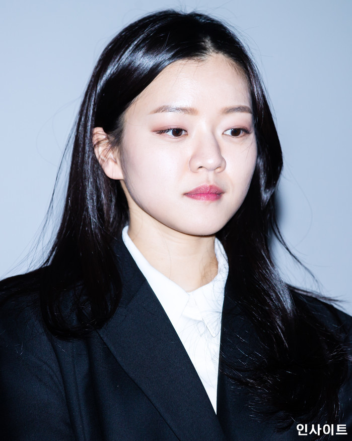 배우 고아성이 1일 오후 서울 롯데시네마 홍대점에서 열린 영화 '항거 : 유관순 이야기' 무대인사에 참석해 포즈를 취하고 있다. / 사진=고대현 기자 daehyun@