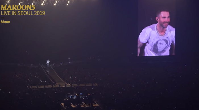 한국 팬들 ‘떼창’ 터지자 화음 넣어주며 즉석 ‘듀엣’하는 마룬5