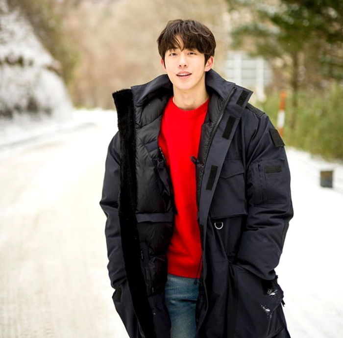 ‘눈이 부시게’서 대형견미 뿜뿜하고 있는 ‘키 188cm’ 남주혁 일상 사진