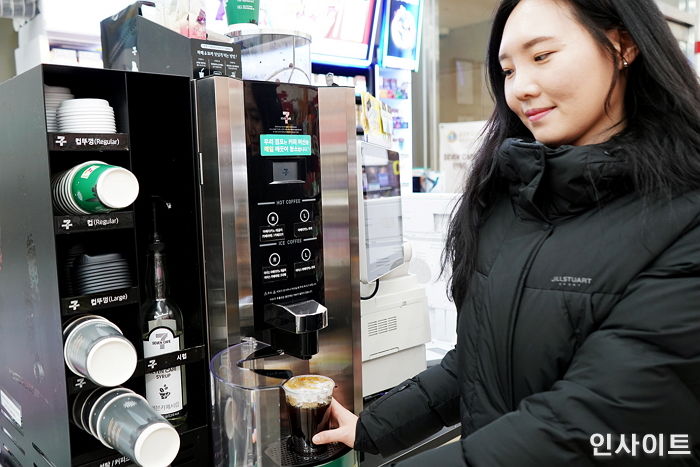 세븐일레븐, ‘얼죽아’ 열풍에 지난 겨울 ‘아이스’ 상품 매출 늘었다