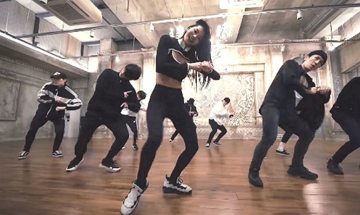 ‘만수르 아들’과 열애설 났던 YG 신인 안다의 ‘세젤예’ 비주얼