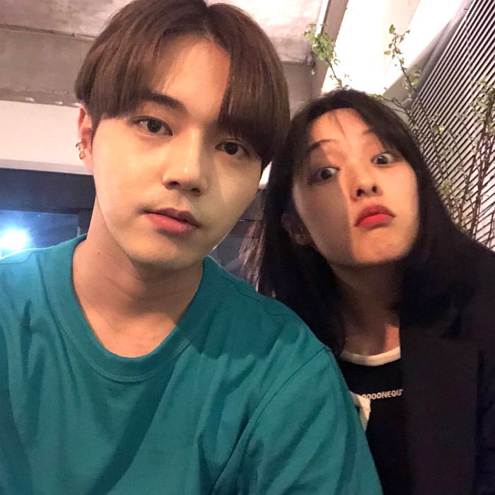 ‘남사친’과 딱 달라붙어 있는 ‘다정 셀카’ 올린 김보라