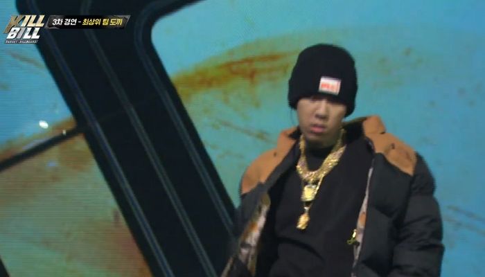실력파 래퍼들 다 데리고 나와 신곡 ‘힙합 꼰대’ 최초 공개한 도끼