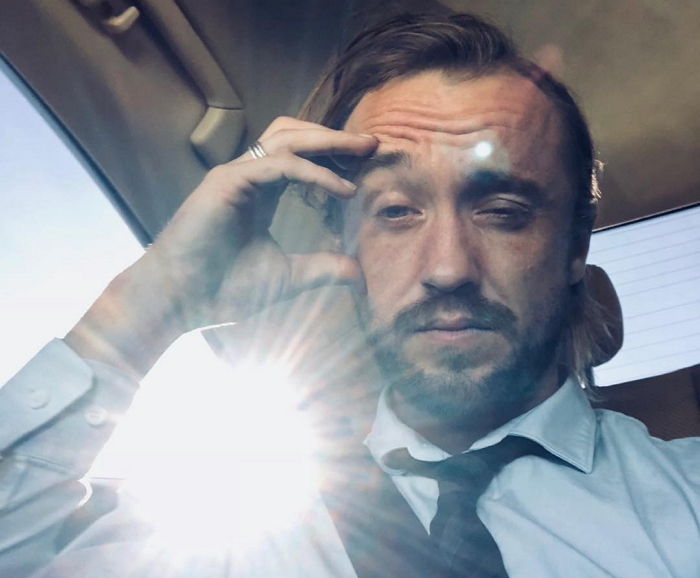 “변명의 여지없다”···전범기 티셔츠 사과한 ‘말포이’ 톰 펠튼