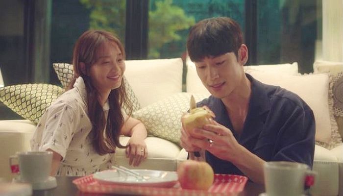 “아내가 화장실 문 열고 X 싸는 습관까지 사랑해 달라고 합니다”