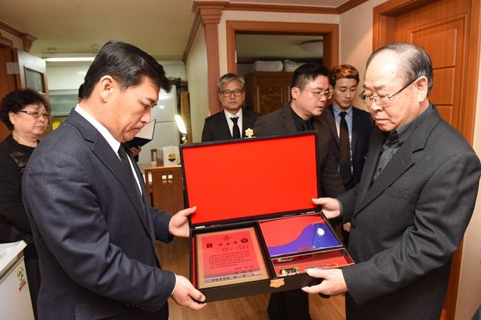 열여덟 살에 전쟁터서 숨 거둔 故 한병구 일병이 69년 만에 가족 품으로 돌아왔다