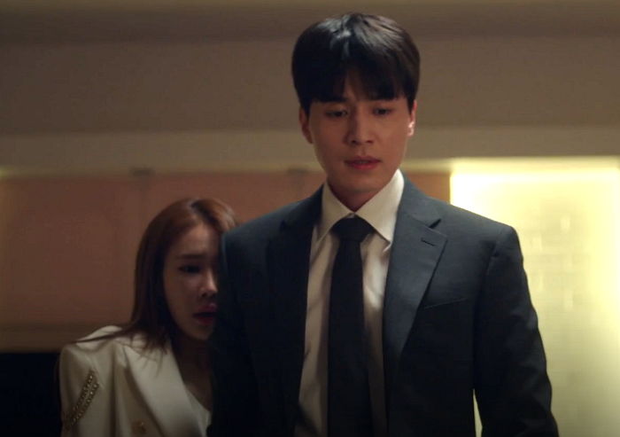 “내 여자한테 손대지 마” 스토커 제압하고 ‘여친’ 유인나 구해준 ‘진심’ 이동욱