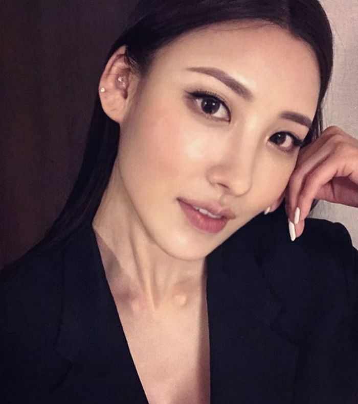 ‘신의 손’으로 할리우드 배우 수현으로 완벽 변신한 ‘뷰티유튜버’ 이사배