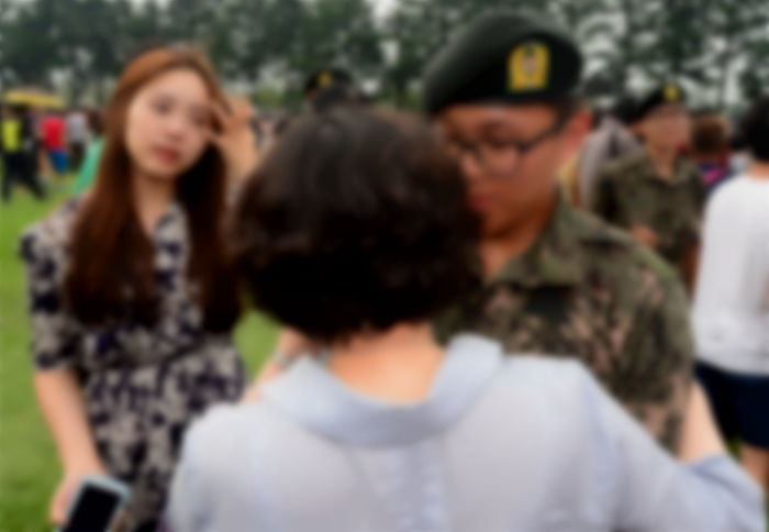“군대 간 남친 수료식에서 처음 본 남친 엄마가 저한테 살부터 빼 오라고 합니다”