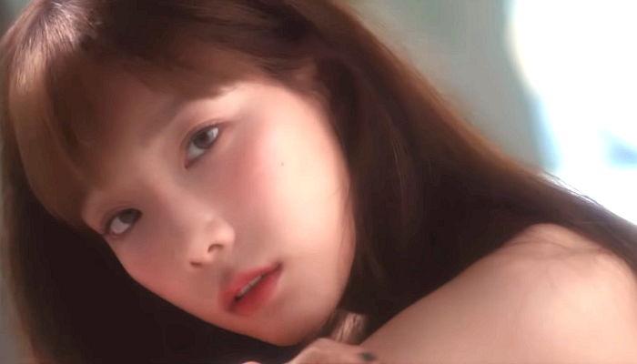 ‘앞머리’ 내리고 24일 역대급 ‘솔로곡’으로 컴백하는 태연