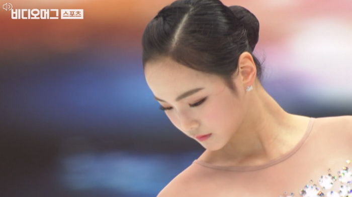 스케이트 날 종아리에 찍히는 부상에도 세계선수권대회에서 개인 ‘최고점’ 경신한 임은수