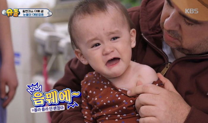 울먹이는 동생 벤틀리 걱정돼 주사 못 놓게 막는 ‘천사 형아’ 윌리엄