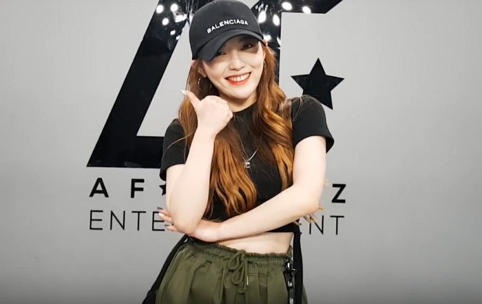 ‘완벽 몸매+댄스 실력’ 자랑하며 ‘ITZY-달라달라’ 완벽 커버한 슈기