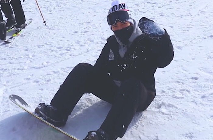 유튜버로 데뷔해 트레이닝복 입고 노는 ‘백수’(?) 생활 공개한 김재환