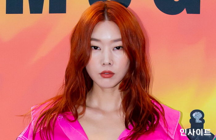 오렌지 머리하고 ‘인어공주’ 미모 뽐낸 어제자 한혜진