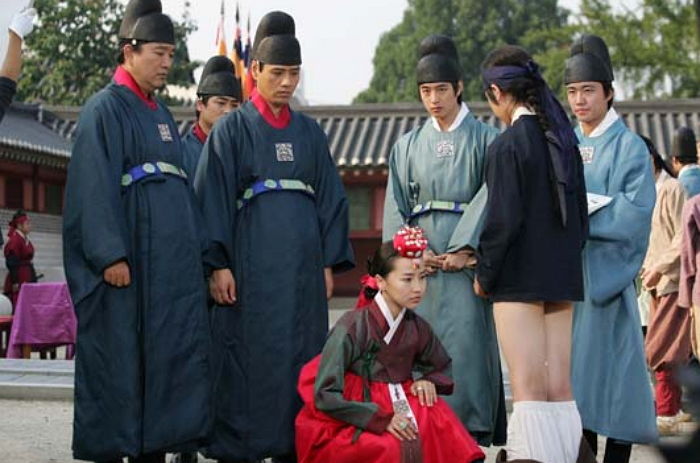 비명 새나가지 말라고 ‘천둥·번개’ 친 날 거세 돼 비만 와도 악몽 꾼 ‘조선 시대’ 내시