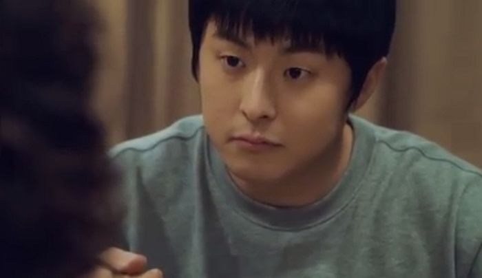 나문희랑 찍은 게장 광고에서도 땀에 전 ‘회색 옷’ 입고 나온 기안84