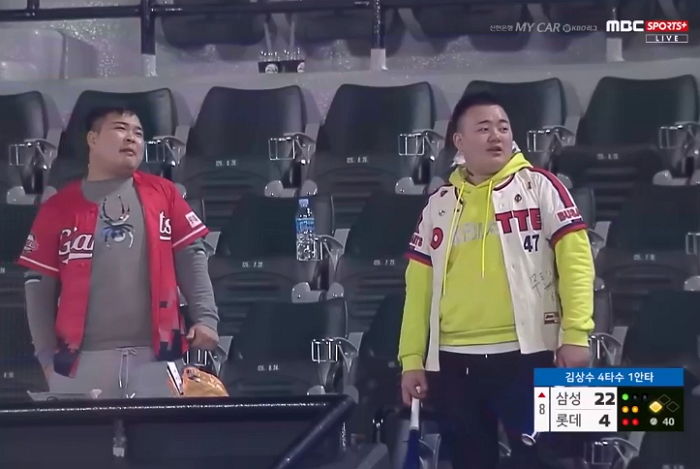 자기팀 ‘21-4’로 탈탈 털리는 중에 또 ‘실책’ 했는데도 환호성 지른 롯데팬