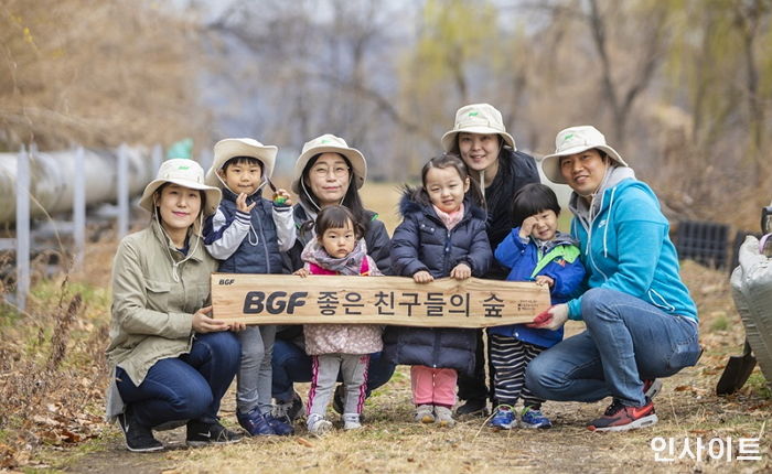 BGF, 미세먼지 저감 위해 ‘도시숲 만들기’ 봉사활동 진행