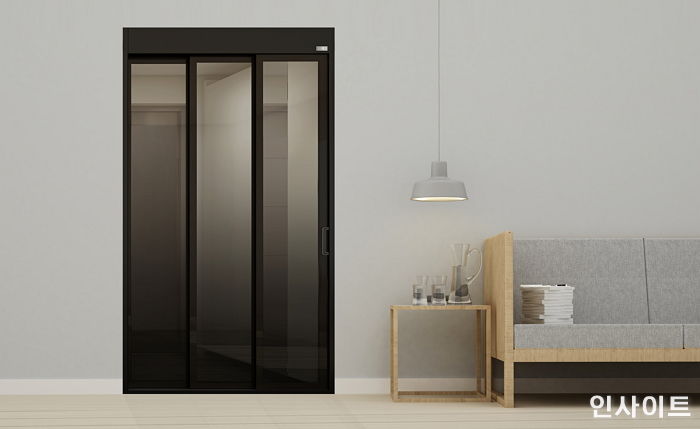 “단열성·디자인 모두 업그레이드”…현대L&C, ‘하이브리드 중문’ 출시