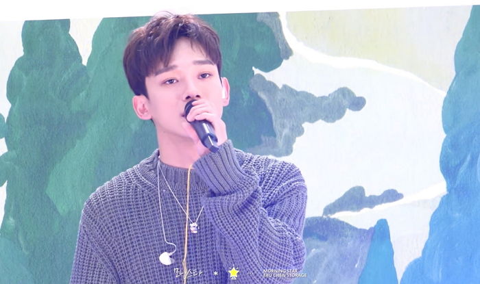 차트 1위 찍은 엑소 첸의 ‘사월이 지나면 우리 헤어져요’ 버스킹 무대