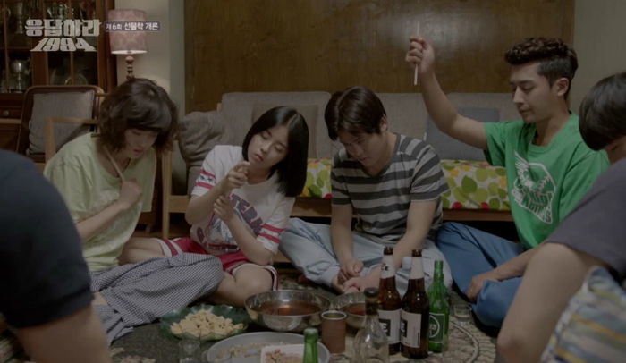 소주병 줄 세워 놓고 밤새 마셨던 ‘엄마 시절’ 여대 MT 클라스