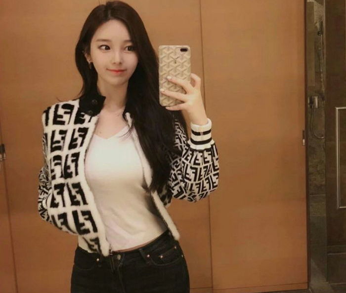 만화 캐릭터보다 더 뛰어난 ‘꽃미모’ 자랑하는 사기캐 ‘웹툰 작가’ 4명