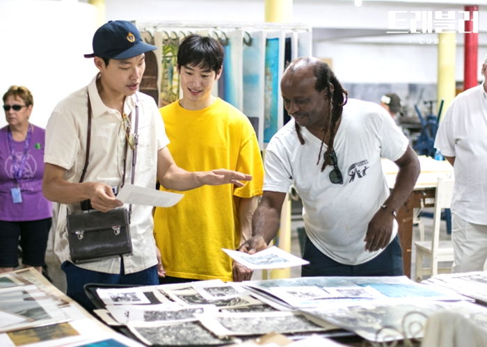 청순한 얼굴과 달리 팔뚝은 ‘마동석’인 상남자 이제훈의 몸매
