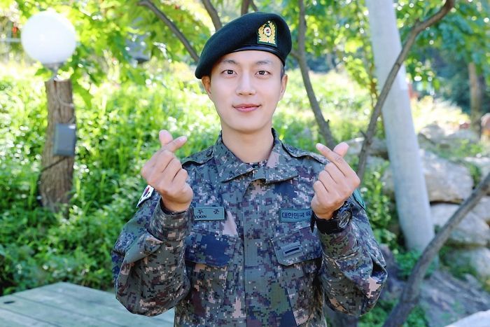 군 복무 중에도 강원도 산불 피해 주민에 ‘2천만원’ 기부한 윤두준