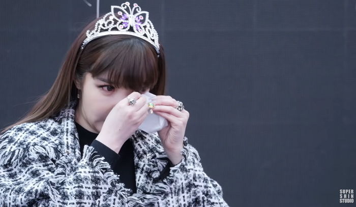 사인회서 팬 스케치북 편지 읽다가 ‘폭풍 오열’한 박봄