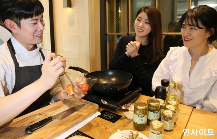 갤러리아 명품관, ‘킹 오브 트러플’ 쿠킹 클래스 진행…“T.O.B.가 뜬다”