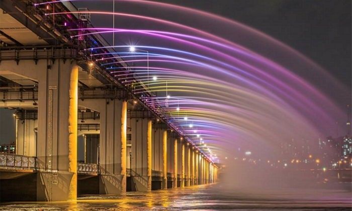 봄바람 부는 한강서 치맥하며 보면 달달함 폭발한다는 ‘달빛무지개분수’ 열렸다