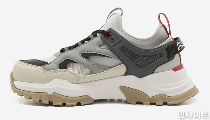 디스커버리 어글리슈즈 두 번째 시리즈 ‘버킷 디펜더’, 완판 행진 이어간다