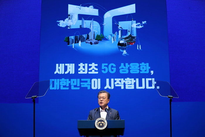 “5G 서비스 시작된 뒤 KT ‘LTE 속도’가 너무 느려졌습니다”