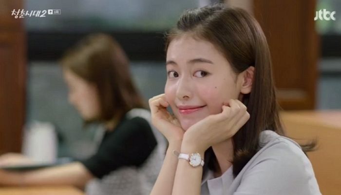 “밥 먹을 때마다 ‘잠깐만!’ 하며 목숨 걸고 인증샷 찍는 친구와 손절하고 싶어요”