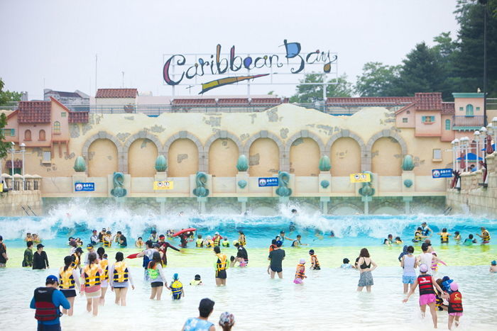‘시원+짜릿’ 캐리비안베이 단돈 ‘1만 5천원’에 하루 종일 이용할 수 있는 방법