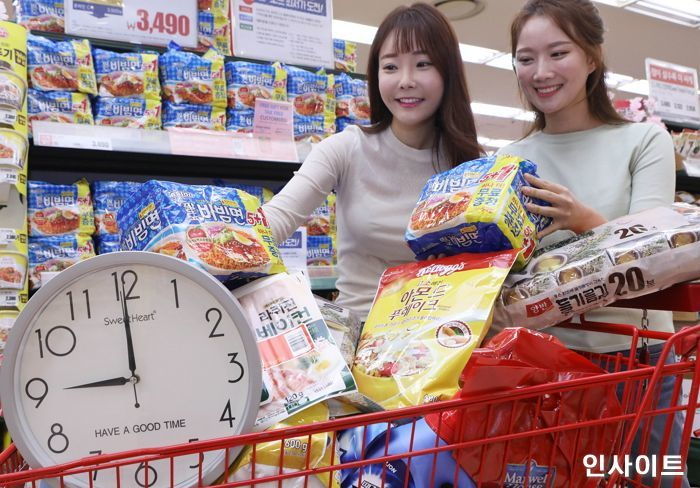 롯데마트, 오늘(25일)부터 6일간 온·오프라인 최저가를 향한 ‘극한가격’ 2탄 진행