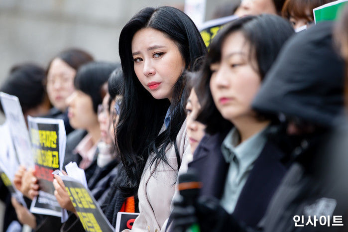 “경찰, 윤지오에게 국민 세금으로 ‘호텔 숙박비’ 1천만원 내줬다”