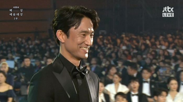 백상예술대상서 김병철이 ‘남자 조연상’ 받자 덩달아 울컥한 윤세아