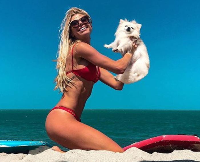 폭풍우에 ‘반려견’ 구하려다 사망한 모델 캐롤린 비텐코트