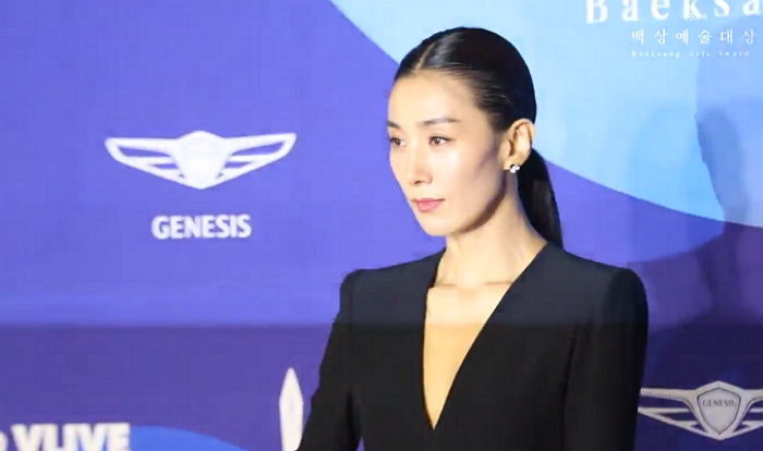 신들린 연기 보여줬지만 ‘백상예술대상’서 상 1개도 못 받은 ‘쓰앵님’ 김서형